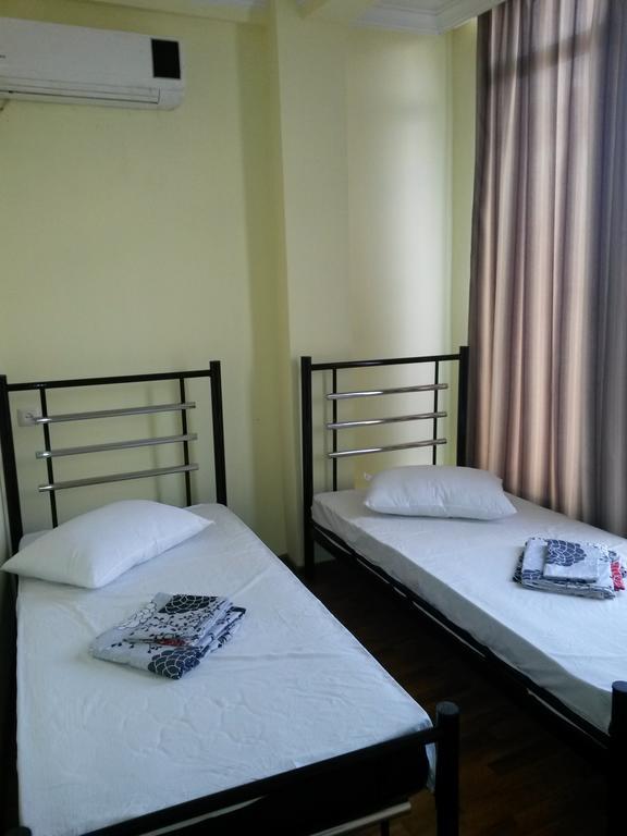 George Dom Hotel Batumi Szoba fotó